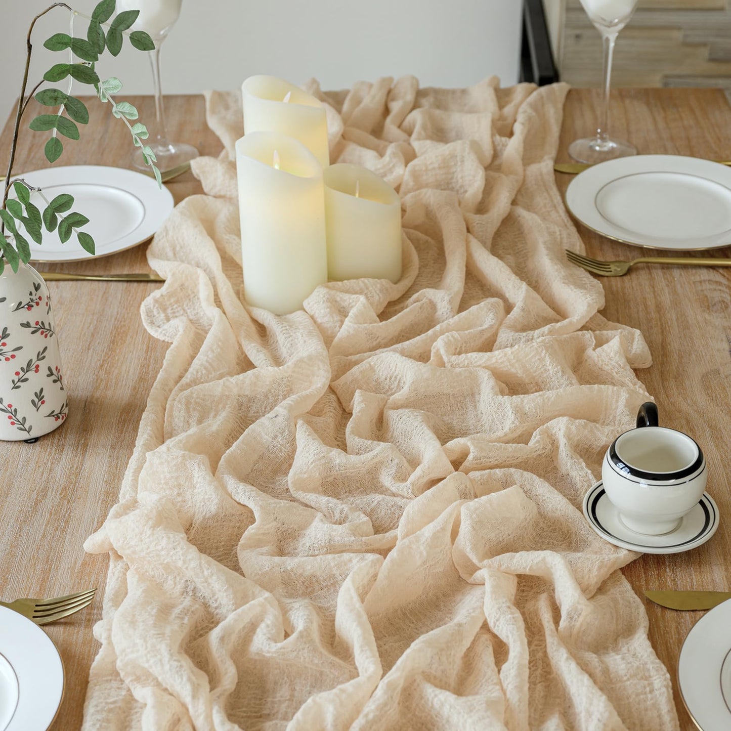 Rental | beige gauze style table runner